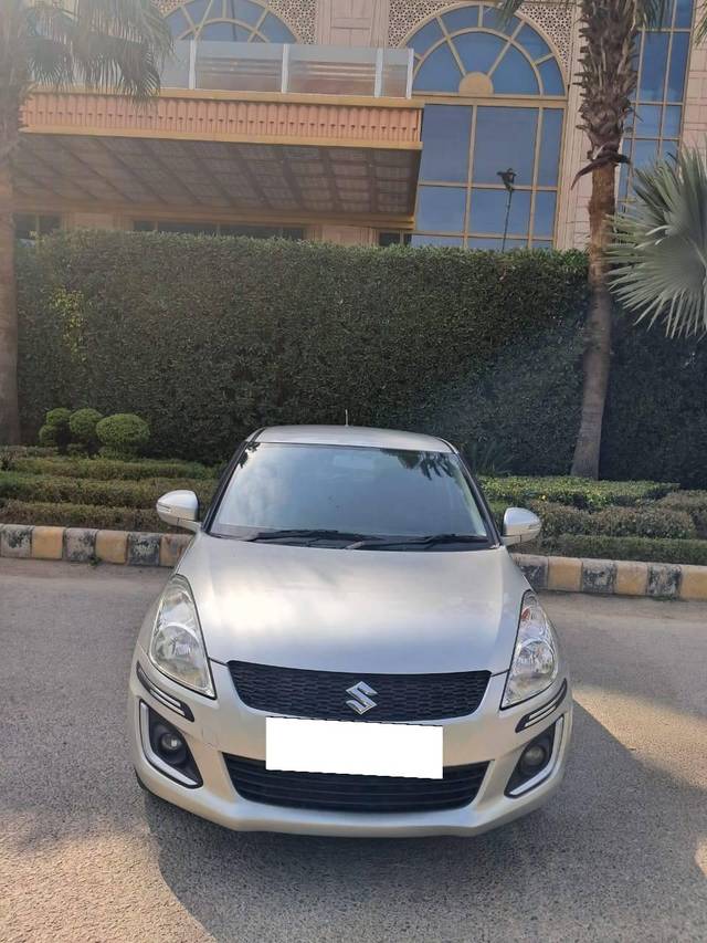 https://images10.gaadi.com/usedcar_image/4373490/original/processed_a2032ed240d76aebcbcf868a21a8089d.jpg?imwidth=6400