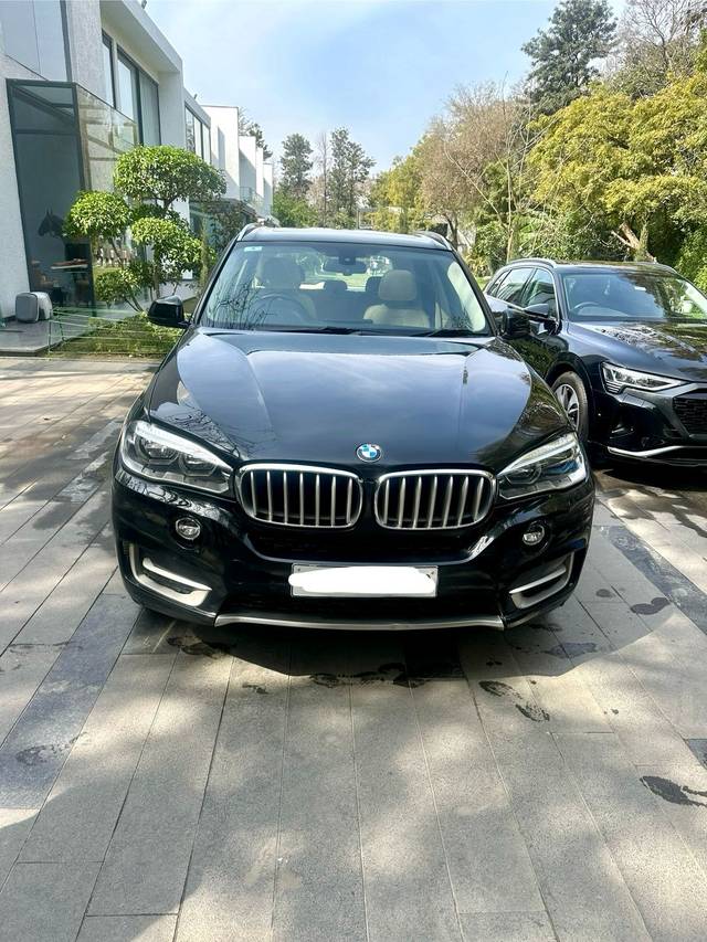 https://images10.gaadi.com/usedcar_image/4373520/original/8099be5dabfcf65769e335bc98536f3e.jpg?imwidth=6401