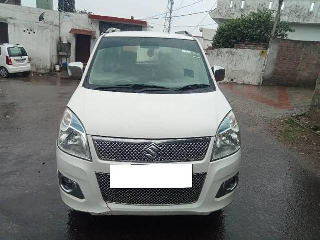 https://images10.gaadi.com/usedcar_image/4373528/original/processed_4c9474d2-0b93-4694-b290-131ef88490f0.jpg?imwidth=6400