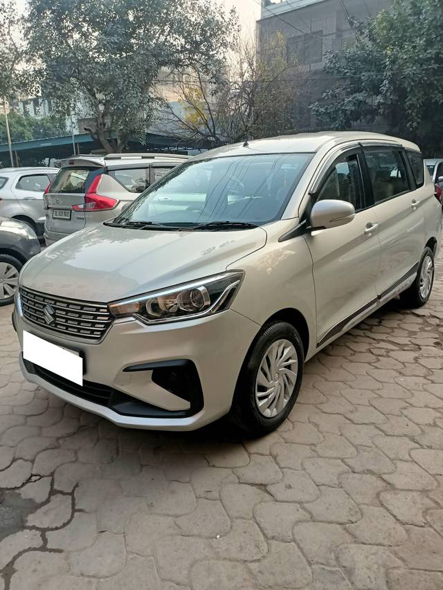 https://images10.gaadi.com/usedcar_image/4373529/original/processed_446ddfa759e2d7b9e2efd39e9f3948f0.jpg?imwidth=6402