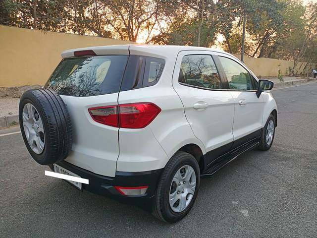 https://images10.gaadi.com/usedcar_image/4373542/original/processed_292e46b8febbfad575c66202e9c5e068.jpg?imwidth=6401