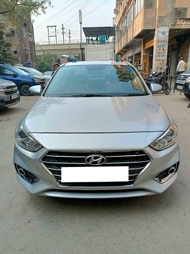 https://images10.gaadi.com/usedcar_image/4373550/original/processed_6a002ee68a8728837debb259893141a7.jpg?imwidth=6402