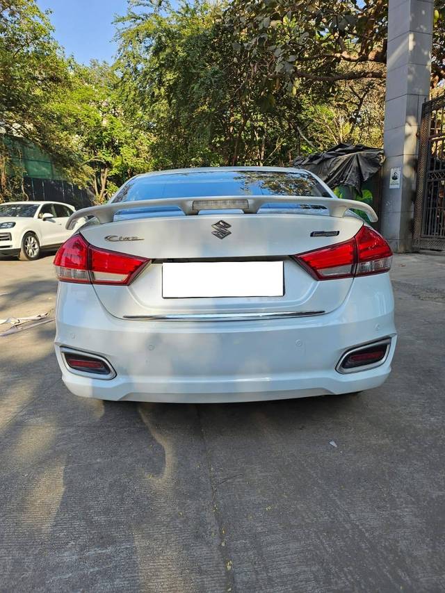 https://images10.gaadi.com/usedcar_image/4373652/original/processed_b86fb34d3c2c3272cd72daa2ff350ad6.jpg?imwidth=6402