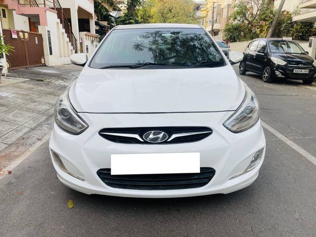 https://images10.gaadi.com/usedcar_image/4373690/original/processed_da6d57611f9d93be223b0785b3e58457.jpg?imwidth=6402