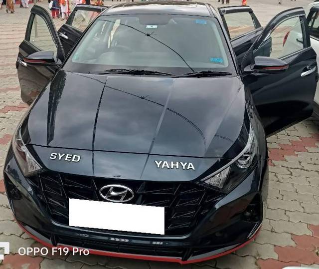 https://images10.gaadi.com/usedcar_image/4373761/original/e8cbab8b7a2dbbfe01463c15846a6da0.jpg?imwidth=6401