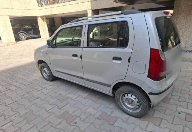 https://images10.gaadi.com/usedcar_image/4373762/original/847ad0fb8fb0b756787f72416701423e.jpg?imwidth=6402