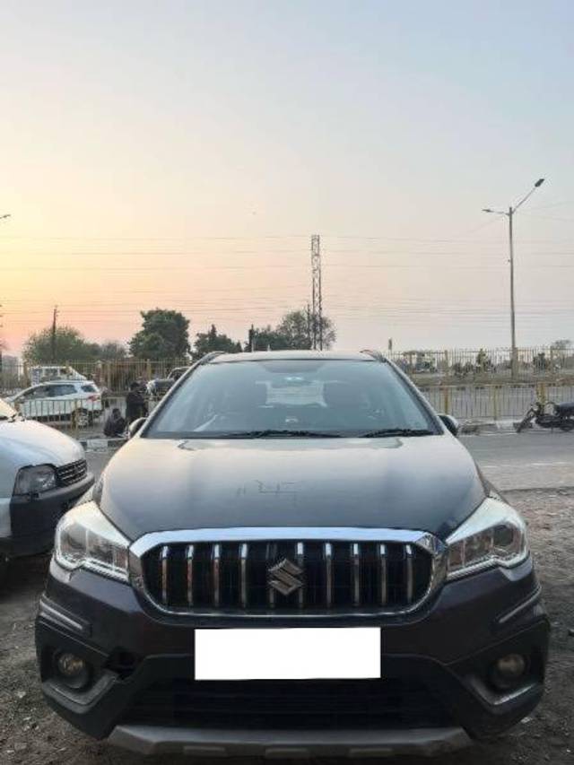 https://images10.gaadi.com/usedcar_image/4373771/original/processed_1f7e6f65-ed21-403b-b959-27553d675403.jpeg?imwidth=6400