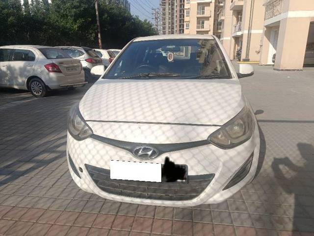 https://images10.gaadi.com/usedcar_image/4373797/original/683e28ba6e87fdb0ff959da9dde9440f.jpg?imwidth=6401