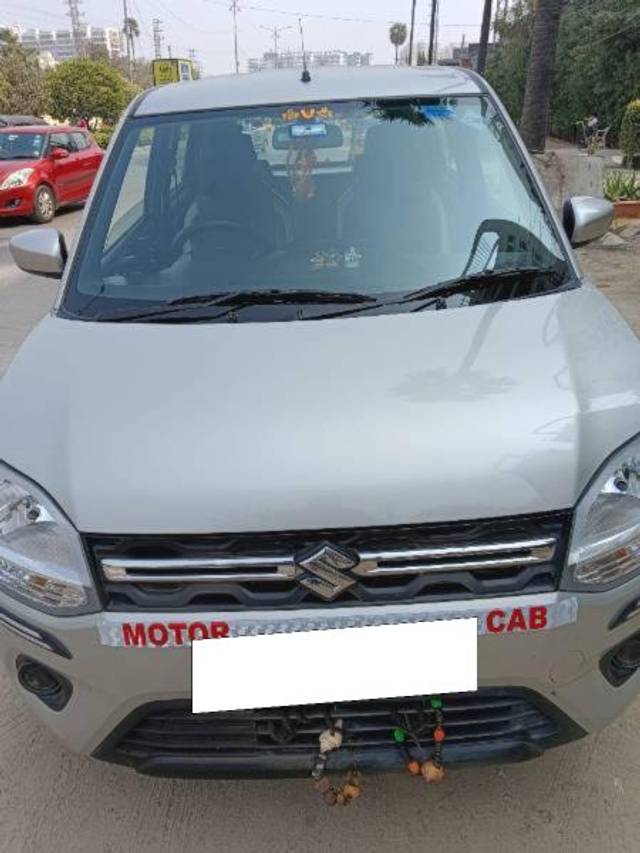 https://images10.gaadi.com/usedcar_image/4373810/original/processed_8df99670-f0ad-4da4-b82b-250a3568cdeb.jpg?imwidth=6400