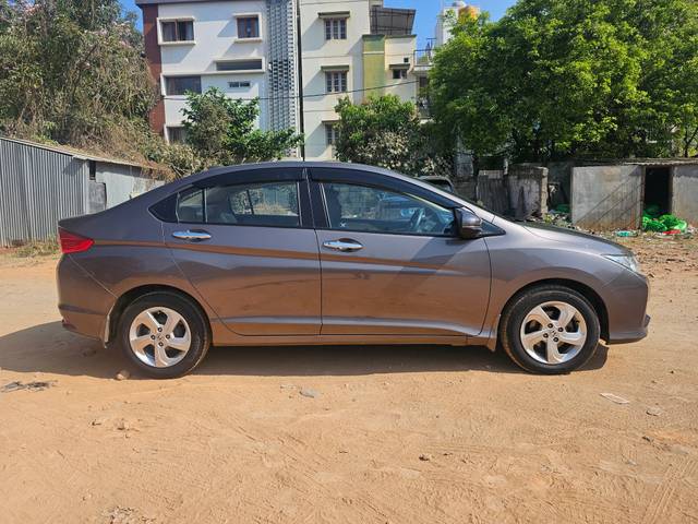 https://images10.gaadi.com/usedcar_image/4373838/original/72aef58e5a0c2be2791c1628062124a6.jpg?imwidth=6401