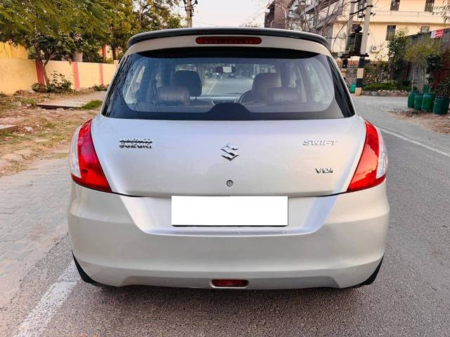 https://images10.gaadi.com/usedcar_image/4373871/original/processed_726544b18400653e4c7545b3881857ef.jpg?imwidth=6402