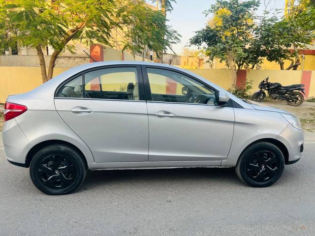 https://images10.gaadi.com/usedcar_image/4373878/original/processed_383a474d825d9047a3508e3c57451f17.jpg?imwidth=6401