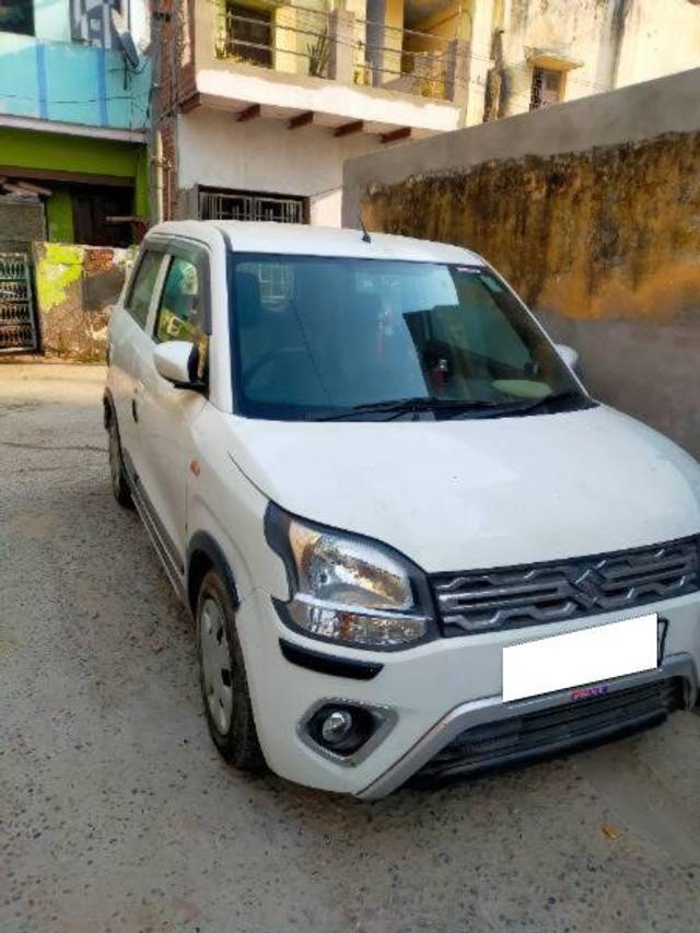 https://images10.gaadi.com/usedcar_image/4373885/original/processed_19d62c61-a633-4f0f-9a01-aceb56a8ad2a.jpg?imwidth=6400