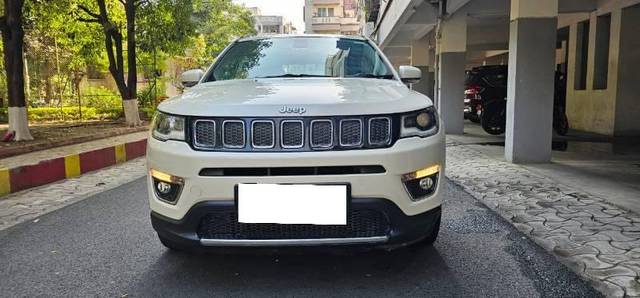 https://images10.gaadi.com/usedcar_image/4373894/original/processed_dad97bb5-ebea-4224-b60b-71fb36a2a6ae.jpg?imwidth=6402