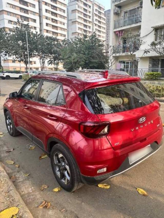 https://images10.gaadi.com/usedcar_image/4373897/original/processed_9036075f-87cb-491e-9fcd-1e710c5b867e.jpeg?imwidth=6402