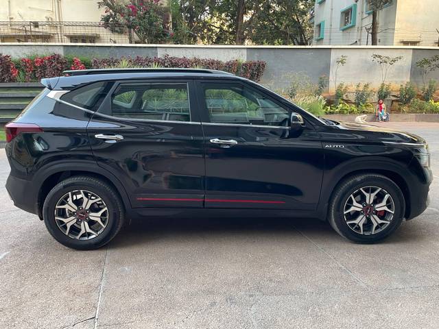 https://images10.gaadi.com/usedcar_image/4373900/original/processed_466f60699ef5567e08ef3da8961b159d.jpeg?imwidth=6401