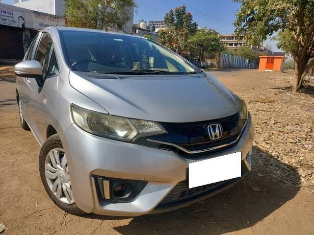 https://images10.gaadi.com/usedcar_image/4373917/original/processed_b2eeae71-bb1f-4305-af94-f9faa9f070c5.jpeg?imwidth=6400