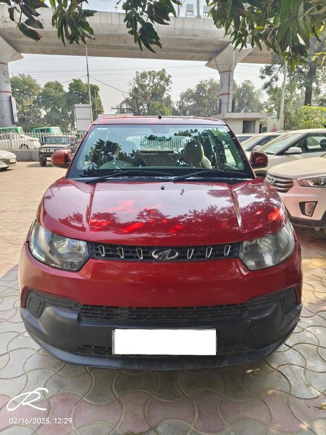 https://images10.gaadi.com/usedcar_image/4373989/original/processed_6bfc49c8e8e81e155d7ea8bb34db5fd8.jpg?imwidth=6402