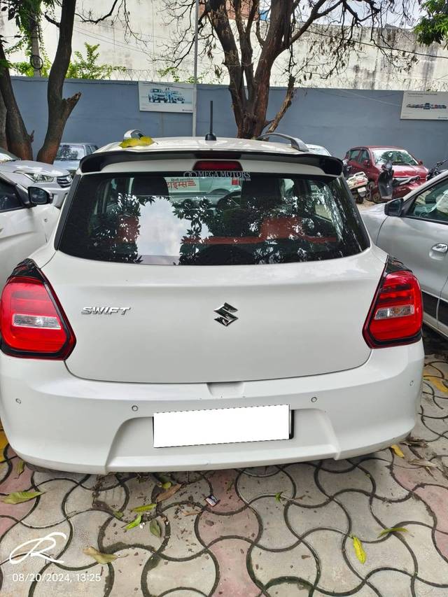 https://images10.gaadi.com/usedcar_image/4374004/original/processed_68d5aeaa8dfe27b6797563e06869ca60.jpg?imwidth=6401