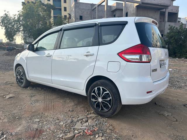 https://images10.gaadi.com/usedcar_image/4374011/original/processed_95f7f9f909ad160873a18f3e177bbdf3.jpg?imwidth=6402