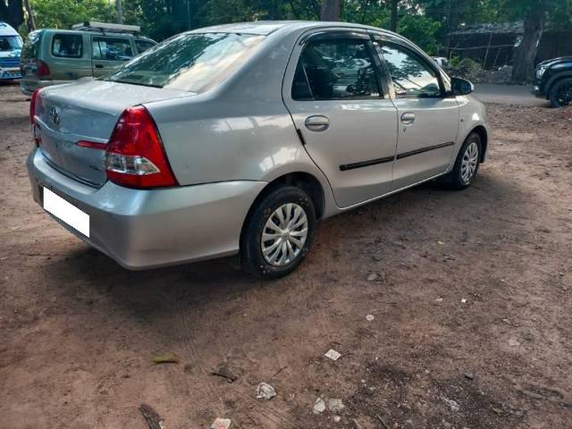 https://images10.gaadi.com/usedcar_image/4374074/original/processed_1477dd4b-3b93-402e-9479-04f4d0a531fe.jpg?imwidth=6400