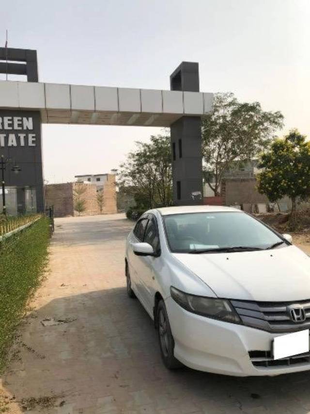 https://images10.gaadi.com/usedcar_image/4374077/original/processed_4c118a13-0648-4860-a6a3-7fbc56be0189.jpeg?imwidth=6400