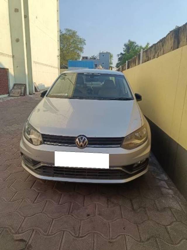 https://images10.gaadi.com/usedcar_image/4374121/original/processed_39aeaa6d-fe79-49eb-ba4c-6aa7716009c5.jpg?imwidth=6400