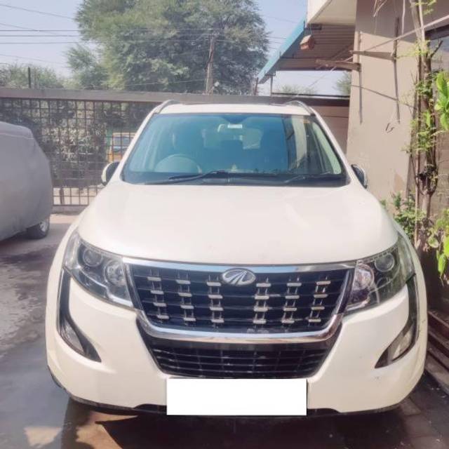 https://images10.gaadi.com/usedcar_image/4374123/original/processed_aa56d684-972a-4aab-bd22-482ad74a0052.jpeg?imwidth=6400