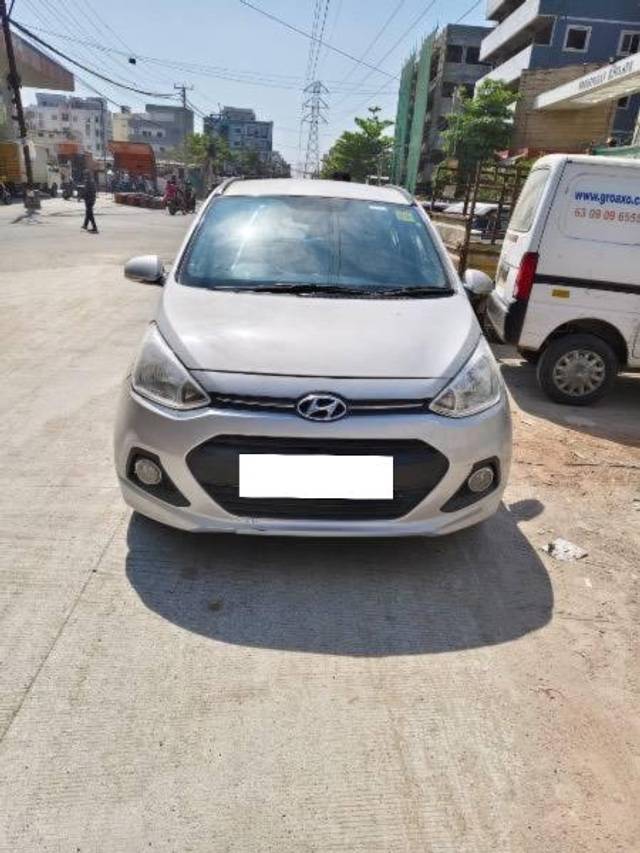 https://images10.gaadi.com/usedcar_image/4374146/original/processed_5cfa5b3f-b89e-4833-b588-f90c7f3987f1.jpg?imwidth=6400