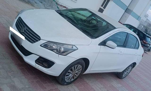 https://images10.gaadi.com/usedcar_image/4374170/original/processed_1e9a0f3bac10ac25d951e469a4947ba2.jpg?imwidth=6400