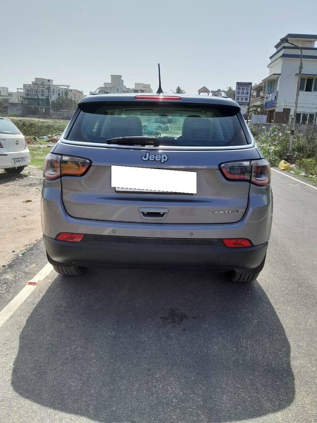 https://images10.gaadi.com/usedcar_image/4374328/original/processed_682f3919cc3b8b3ae0f76111719a0691.jpg?imwidth=6402