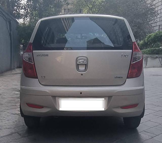 https://images10.gaadi.com/usedcar_image/4374354/original/processed_c36a9a63e8b227c6a4842544f6577c77.jpeg?imwidth=6402