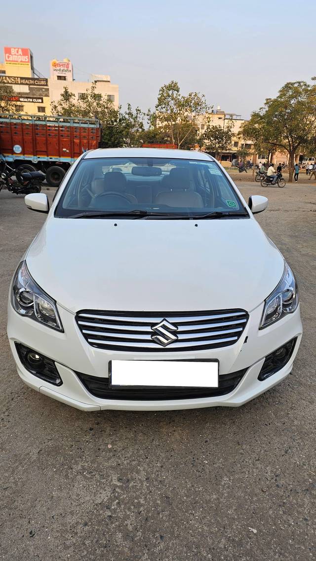 https://images10.gaadi.com/usedcar_image/4374367/original/processed_03fd72b163bd12aaf07a8cf6bc8a65ce.jpg?imwidth=6400