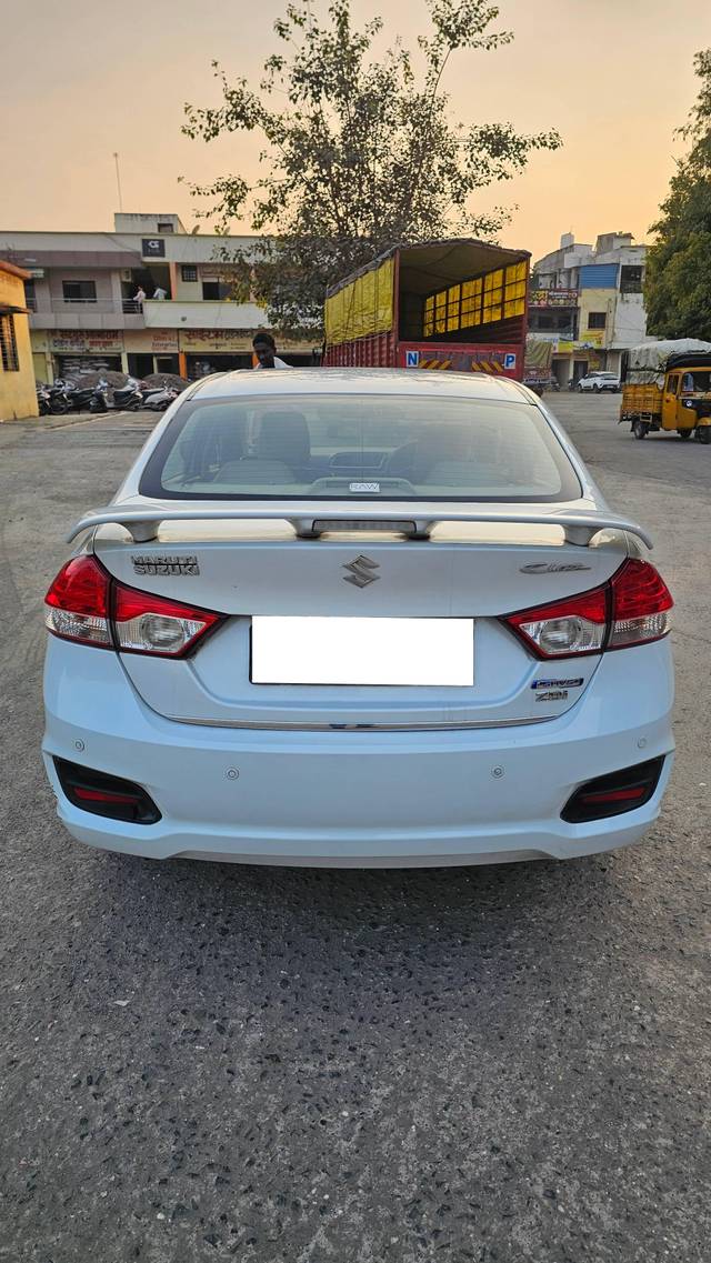 https://images10.gaadi.com/usedcar_image/4374367/original/processed_966874a96f8603cbddba361dcaf0925b.jpg?imwidth=6401