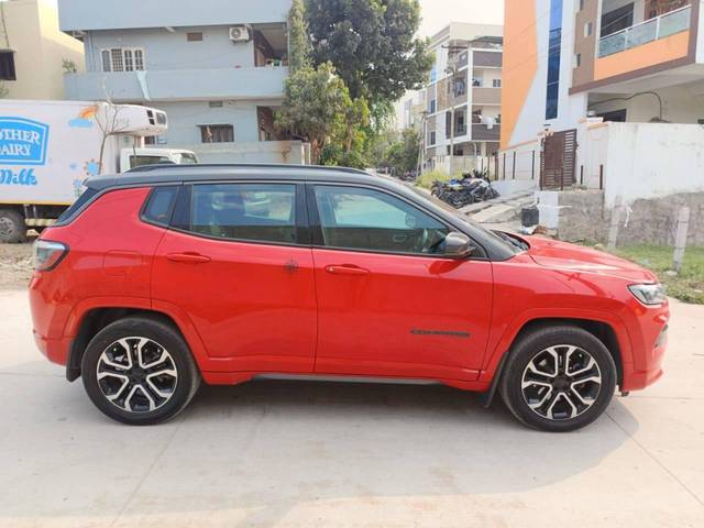 https://images10.gaadi.com/usedcar_image/4374372/original/processed_b00b68bc6a5daa8c8899b3faf2a8b006.jpg?imwidth=6401