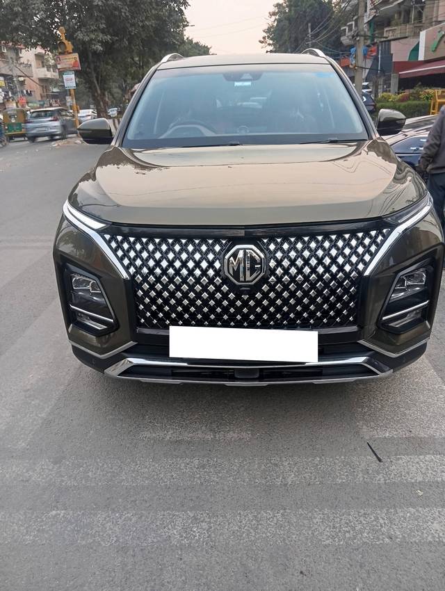 https://images10.gaadi.com/usedcar_image/4374401/original/processed_a604de20b66f45494d8703112370b98a.jpg?imwidth=6401