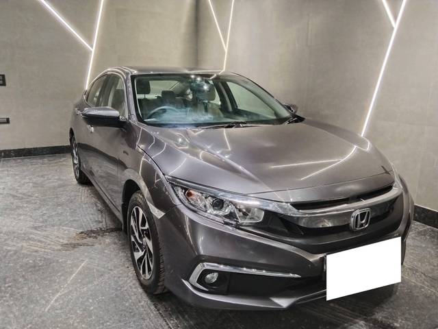 https://images10.gaadi.com/usedcar_image/4374410/original/processed_a7fd37e6115642664202e95b654f3d7d.jpg?imwidth=6401