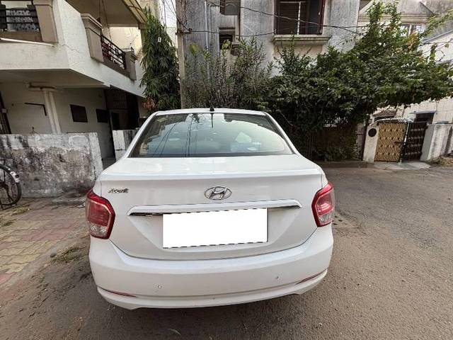 https://images10.gaadi.com/usedcar_image/4374430/original/processed_ff88c672-280e-40f5-8e64-322178a4e1c9.jpeg?imwidth=6402