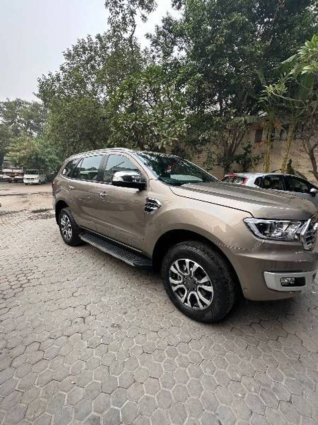 https://images10.gaadi.com/usedcar_image/4374431/original/8d0744cd5baa21a46c0a048e921bce46.jpeg?imwidth=6400