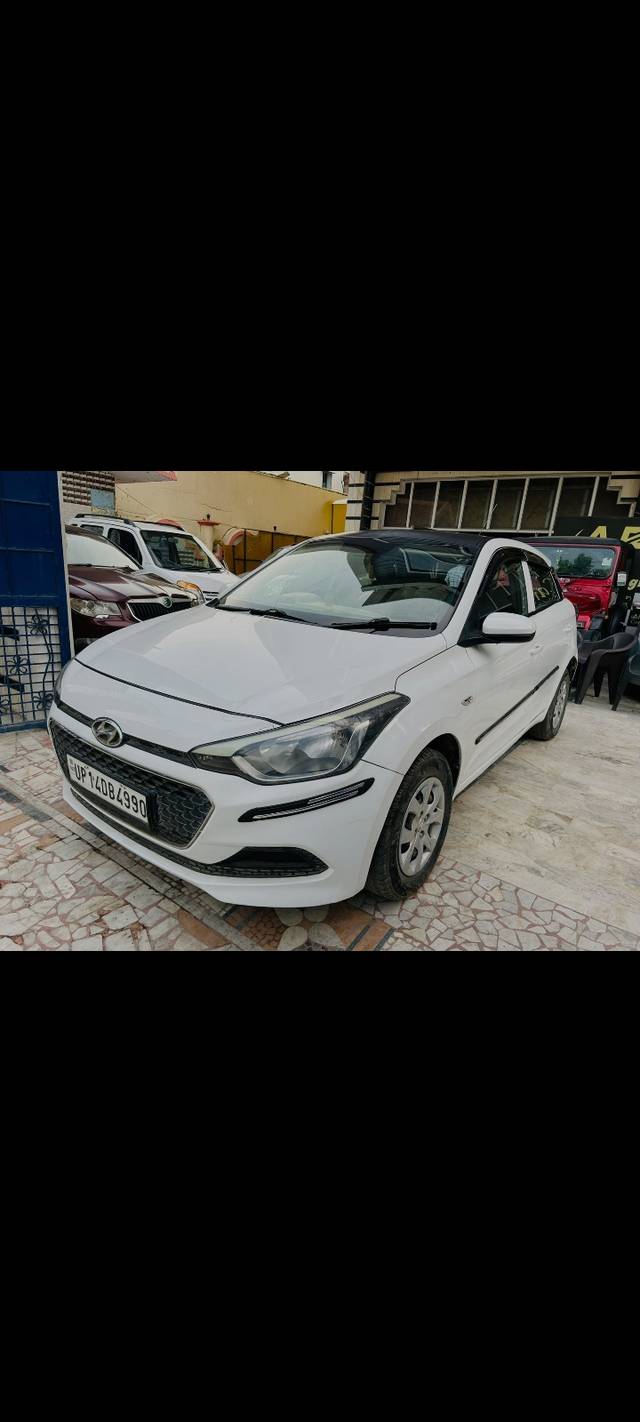 https://images10.gaadi.com/usedcar_image/4374438/original/0cba452b239af6d09b9fb484bc1b0d8c.jpg?imwidth=6401