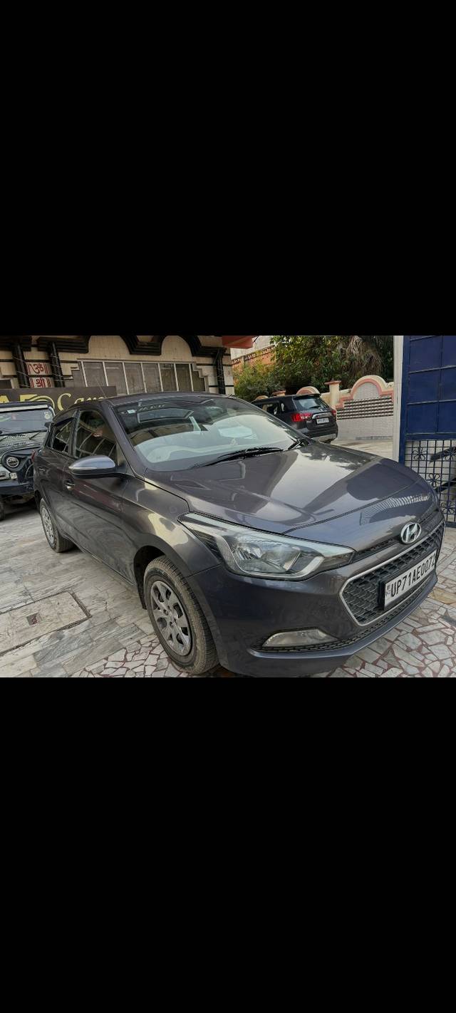 https://images10.gaadi.com/usedcar_image/4374456/original/75adc0bba73c795fc068fa0e1bd34e20.jpg?imwidth=6401