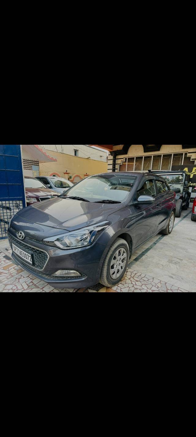 https://images10.gaadi.com/usedcar_image/4374456/original/ce6ce612017e582a49f3c220ffc99fc0.jpg?imwidth=6402