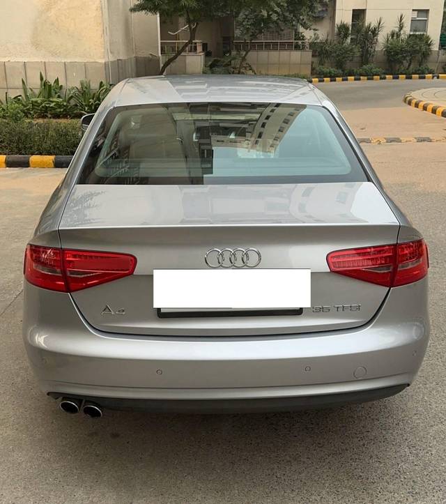 https://images10.gaadi.com/usedcar_image/4374508/original/processed_43627921-1a1d-48a6-a556-dd10bd8304fc.jpg?imwidth=6402