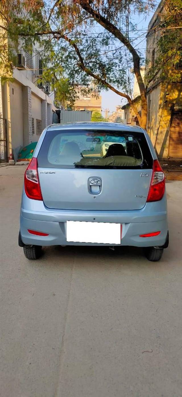 https://images10.gaadi.com/usedcar_image/4374510/original/processed_b7f623bb001205844657bb96f91b10fc.jpg?imwidth=6401