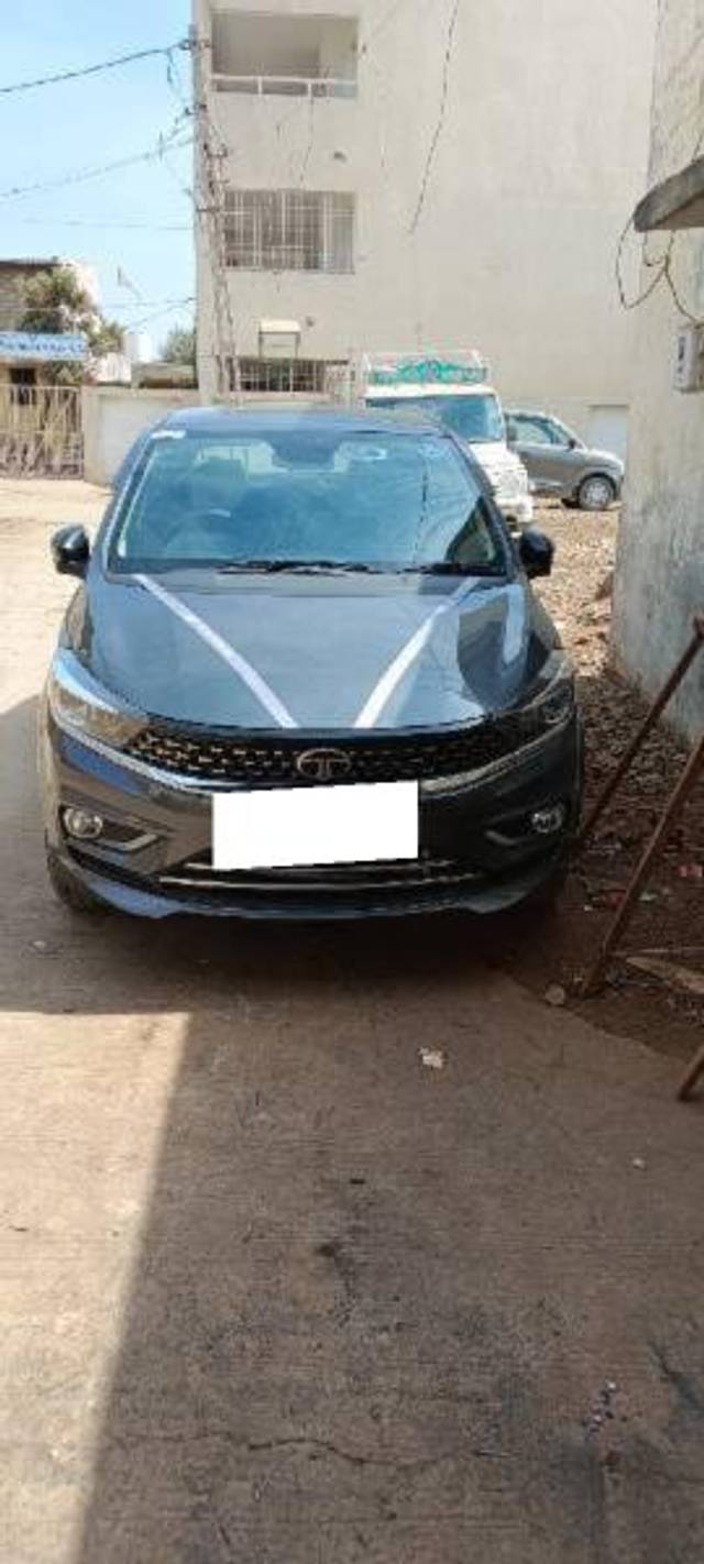 https://images10.gaadi.com/usedcar_image/4374529/original/processed_88709874-8d01-4aba-ba18-27e09e867d73.jpg?imwidth=6400