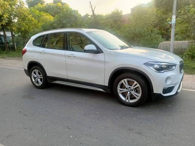 https://images10.gaadi.com/usedcar_image/4374627/original/processed_23576a30ec28a71884b01a61e3f0e488.jpg?imwidth=6400