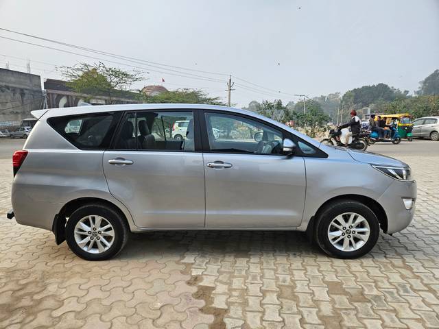 https://images10.gaadi.com/usedcar_image/4374655/original/c1330d1bc684f2b14e66463205e14983.jpg?imwidth=6401