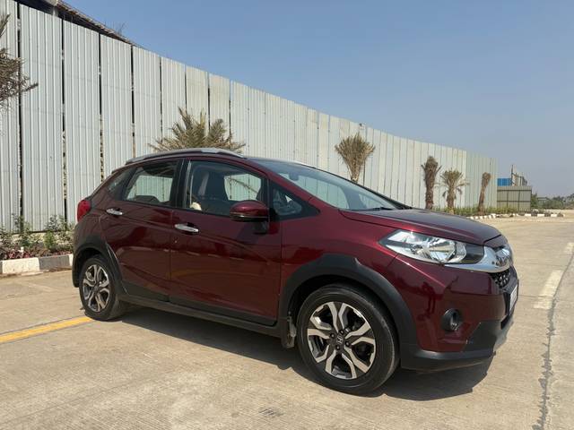 https://images10.gaadi.com/usedcar_image/4374714/original/8491cd28a0a0700c32833af6b4956211.jpeg?imwidth=6400