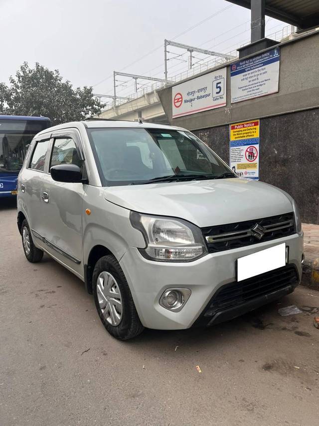 https://images10.gaadi.com/usedcar_image/4374797/original/processed_9d9fdb080c23b7fa7afc89140256476a.jpg?imwidth=6400