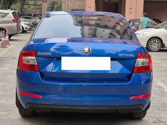 https://images10.gaadi.com/usedcar_image/4374800/original/processed_ad891ae1d4dde42e12e4e0926c030196.jpg?imwidth=6402